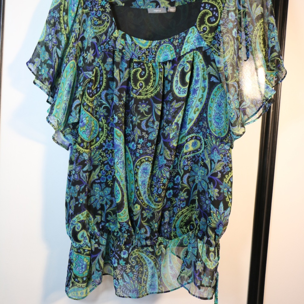 Apt 9 Top